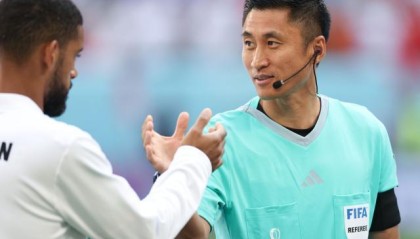 乐鱼app官方手机版最新下载安装-“马宁被带走”背后的狂欢，除了流量热度还有什么？