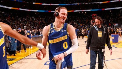 乐鱼app官方手机版最新下载安装-迪温琴佐融入越发顺畅，年轻的老将成勇士的宝藏